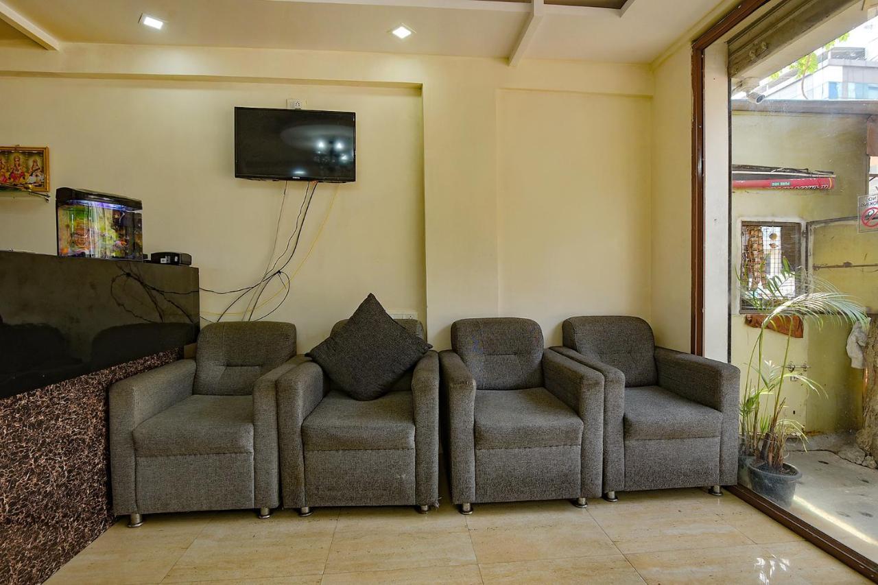 होटल Fabhotel Emerald 3*