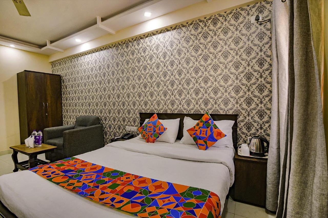 होटल Fabhotel Emerald
