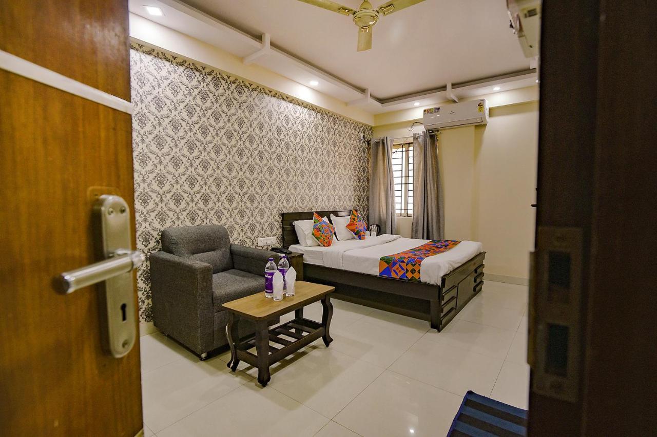 Fabhotel Emerald होटल 3*