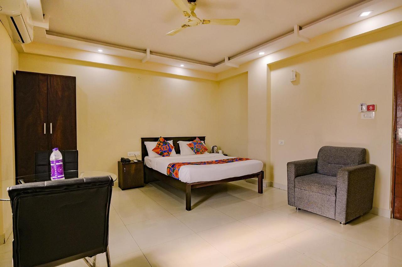 होटल Fabhotel Emerald Bangalore